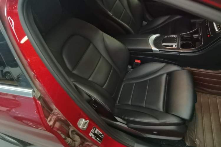 Used Mercedes-Benz C-Class 2020 C 200 L Fashion Edition Sport Version Right Front Seat