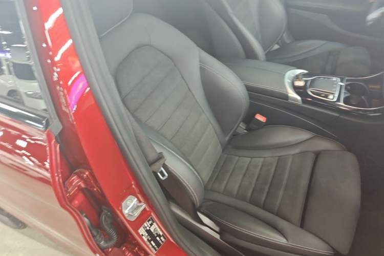 Used Mercedes-Benz C-Class 2020 C 260 Sport Edition Right Front Seat