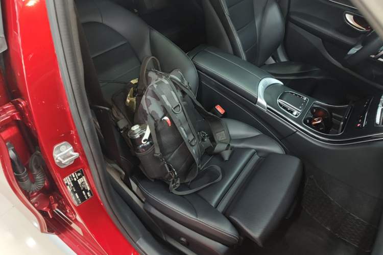 Used Mercedes-Benz C-Class 2020 C 200 L Fashion Edition Sport Version Right Front Seat