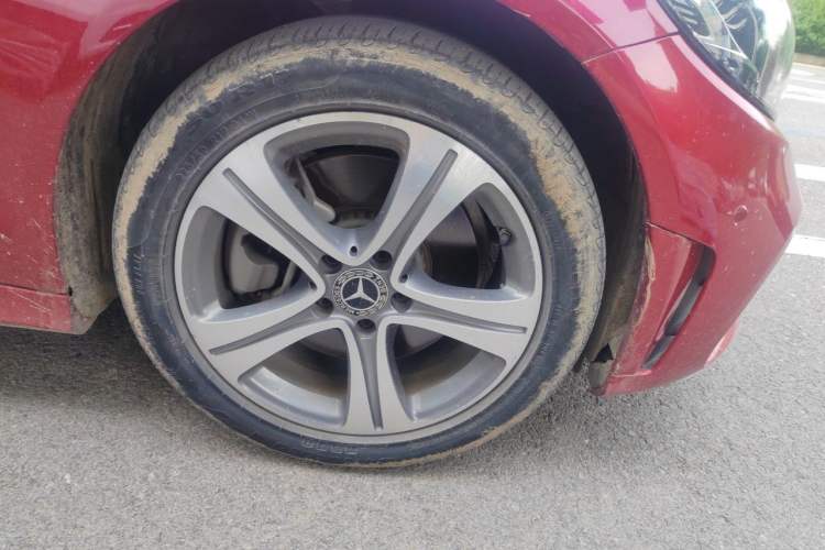 Used Mercedes-Benz C-Class 2020 C 260 L Sport Edition Right Front Wheel Hub