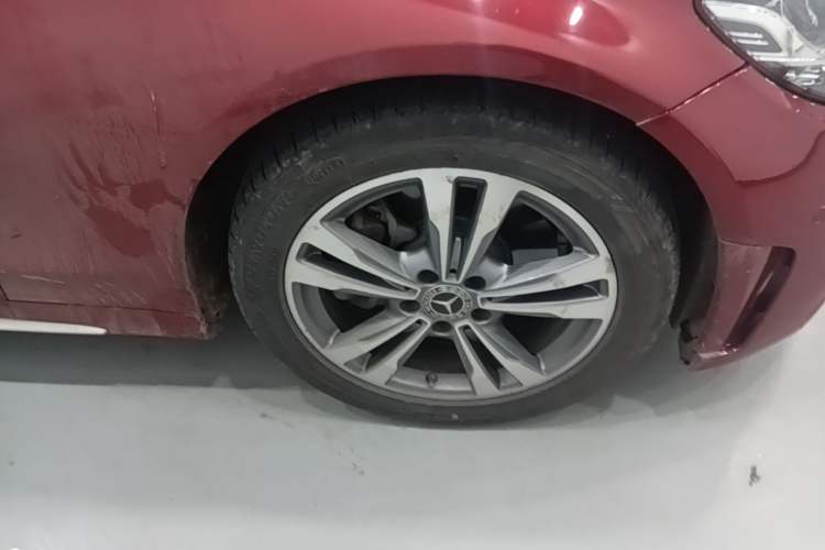 Used Mercedes-Benz C-Class 2020 Updated C 200 L Fashion Edition Right Front Wheel Hub