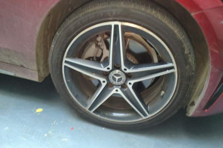 Used Mercedes-Benz C-Class 2020 Restyled C 260 Sport Edition Right Front Wheel Hub