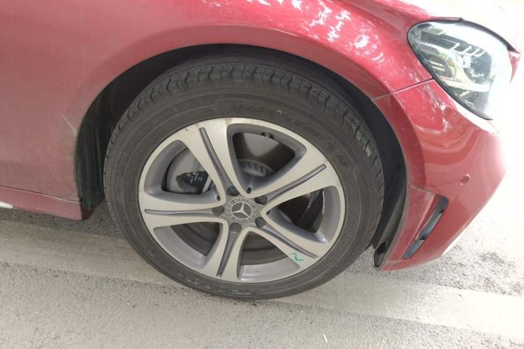 Used Mercedes-Benz C-Class 2020 Restyled C 260 L Sport Edition Right Front Wheel Hub