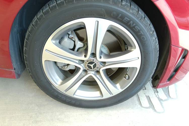 Used Mercedes-Benz C-Class 2020 C 260 L Sport Edition Right Front Wheel Hub