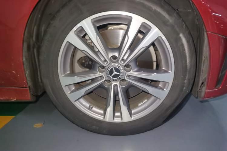 Used Mercedes-Benz C-Class 2020 C 200 L Fashion Edition Sport Version Right Front Wheel Hub