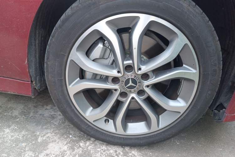 Used Mercedes-Benz C-Class 2020 C 260 L Sport Edition Right Front Wheel Hub