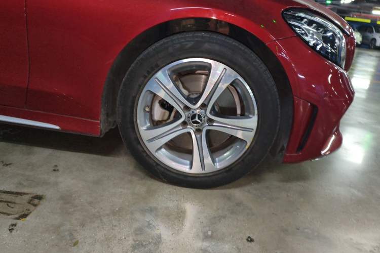 Used Mercedes-Benz C-Class 2020 C 260 L Sport Edition Right Front Wheel Hub