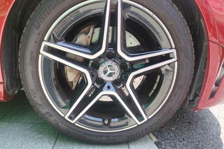 Used Mercedes-Benz C-Class 2020 C 200 Coupe Right Front Wheel Hub