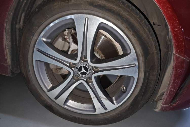 Used Mercedes-Benz C-Class 2020 Restyled C 260 L Sport Edition Right Front Wheel Hub