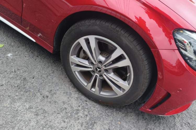 Used Mercedes-Benz C-Class 2020 Restyled C 200 L Fashion Edition Sport Version Right Front Wheel Hub