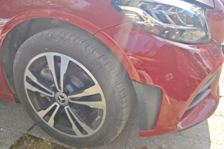 Used Mercedes-Benz C-Class 2020 C 260 Sport Edition Right Front Wheel Hub