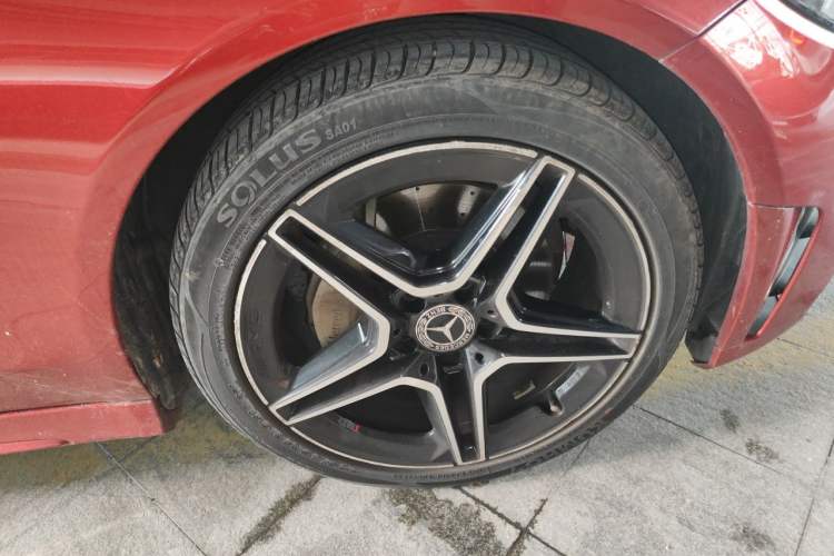 Used Mercedes-Benz C-Class 2020 C 260 Coupe Right Front Wheel Hub