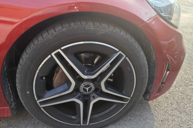 Used Mercedes-Benz C-Class 2020 C 260 Coupe Right Front Wheel Hub