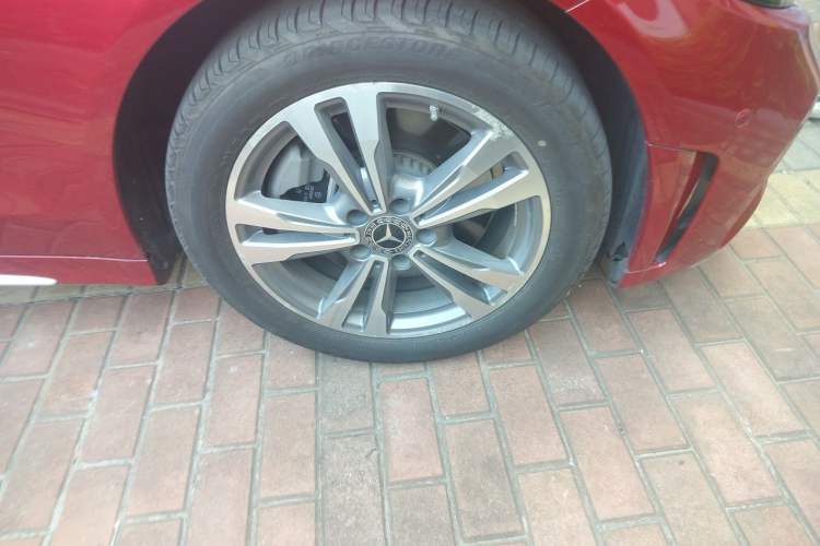 Used Mercedes-Benz C-Class 2020 Restyled C 200 L Fashion Edition Sport Version Right Front Wheel Hub