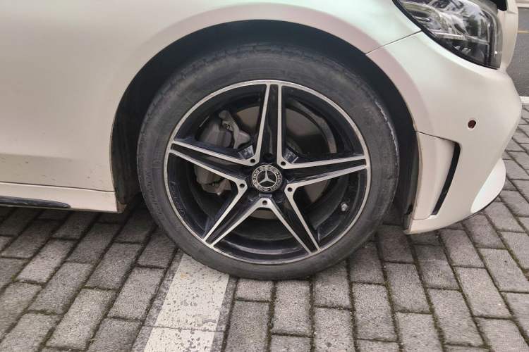 Used Mercedes-Benz C-Class 2020 Restyled C 260 Sport Edition Right Front Wheel Hub