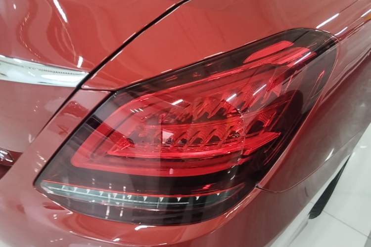 Used Mercedes-Benz C-Class 2020 Restyled C 200 L Fashion Edition Sport Version Right Rear Taillight