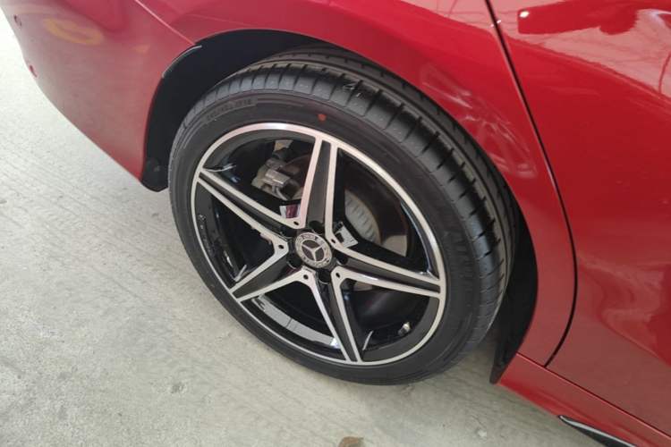 Used Mercedes-Benz C-Class 2020 Restyled C 260 Sport Edition Right Rear Wheel Hub