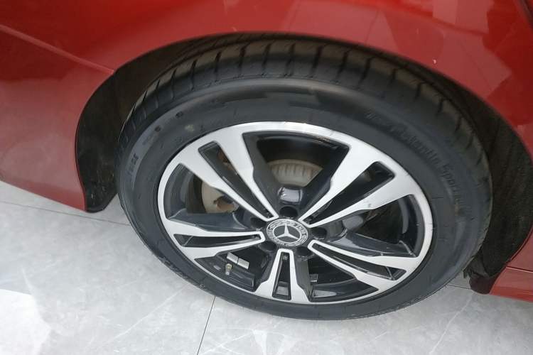 Used Mercedes-Benz C-Class 2020 C 260 Sport Edition Right Rear Wheel Hub