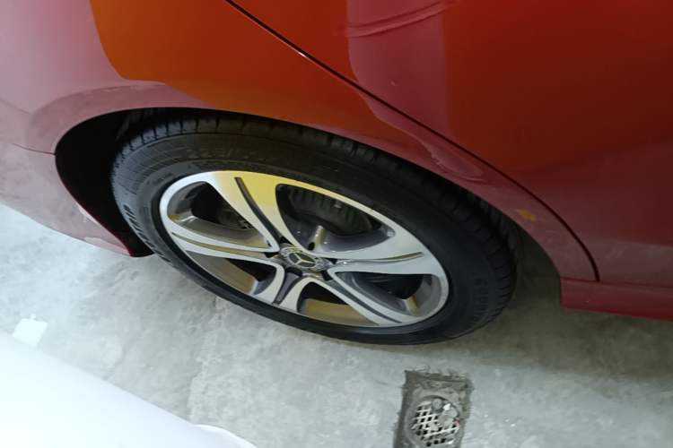 Used Mercedes-Benz C-Class 2020 C 260 L Sport Edition Right Rear Wheel Hub