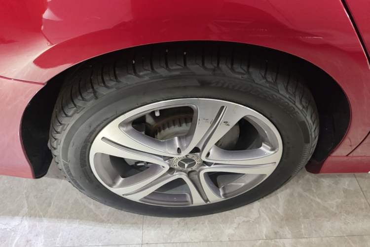 Used Mercedes-Benz C-Class 2020 Restyled C 260 L Sport Edition Right Rear Wheel Hub