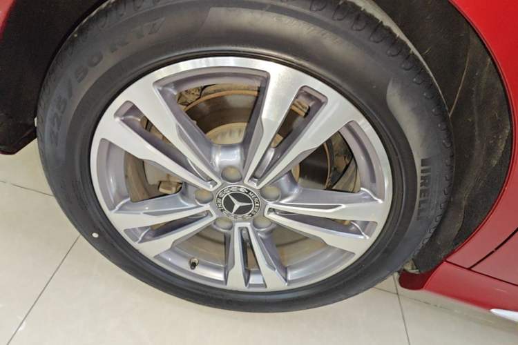 Used Mercedes-Benz C-Class 2020 C 200 L Fashion Edition Sport Version Right Rear Wheel Hub