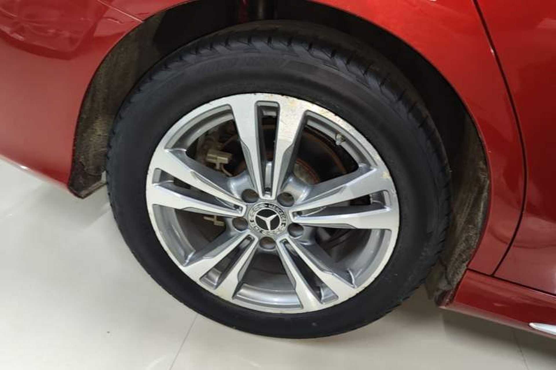Used Mercedes-Benz C-Class 2020 C 200 L Fashion Edition Sport Version Right Rear Wheel Hub
