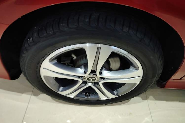 Used Mercedes-Benz C-Class 2020 Restyled C 260 L Sport Edition Right Rear Wheel Hub