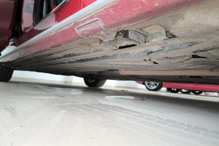 Used Mercedes-Benz C-Class 2020 C 260 L Sport Edition Right Side Sill