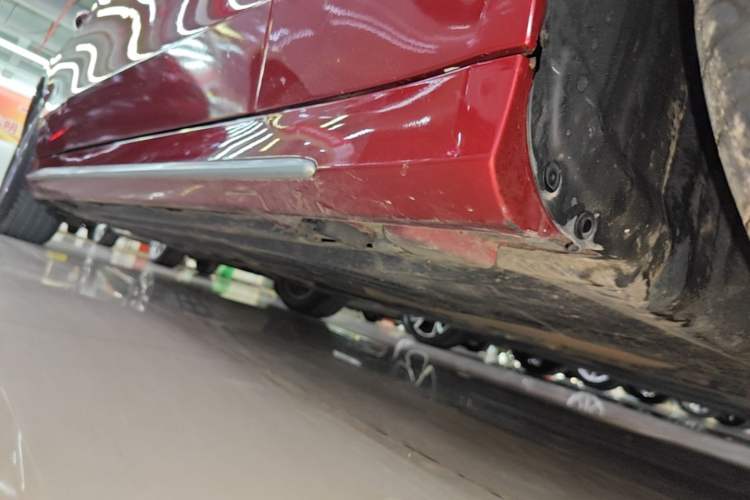 Used Mercedes-Benz C-Class 2020 C 200 L Fashion Edition Sport Version Right Side Sill