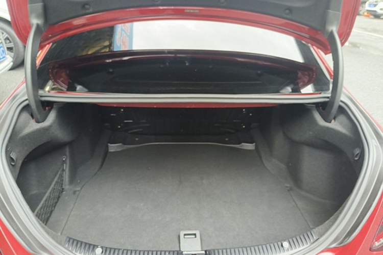 Used Mercedes-Benz C-Class 2020 C 200 L Fashion Edition Sport Version Trunk