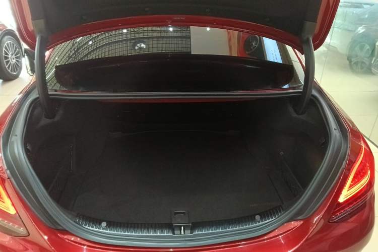 Used Mercedes-Benz C-Class 2020 Restyled C 260 L Sport Edition Trunk