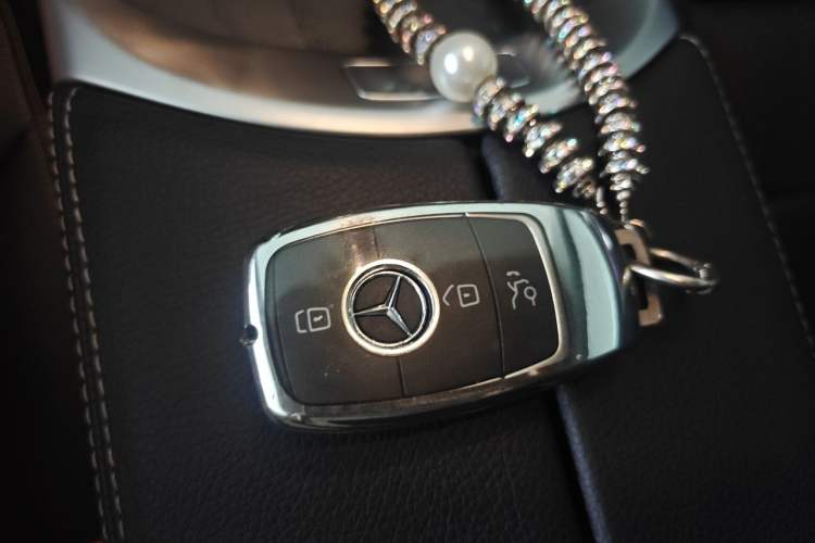 Used Mercedes-Benz C-Class 2020 Updated C 200 L Fashion Edition Vehicle Key