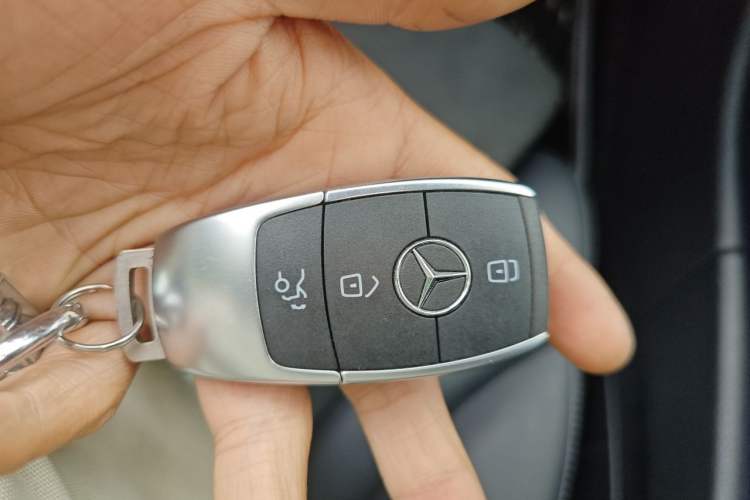 Used Mercedes-Benz C-Class 2020 Restyled C 260 Sport Edition Vehicle Key