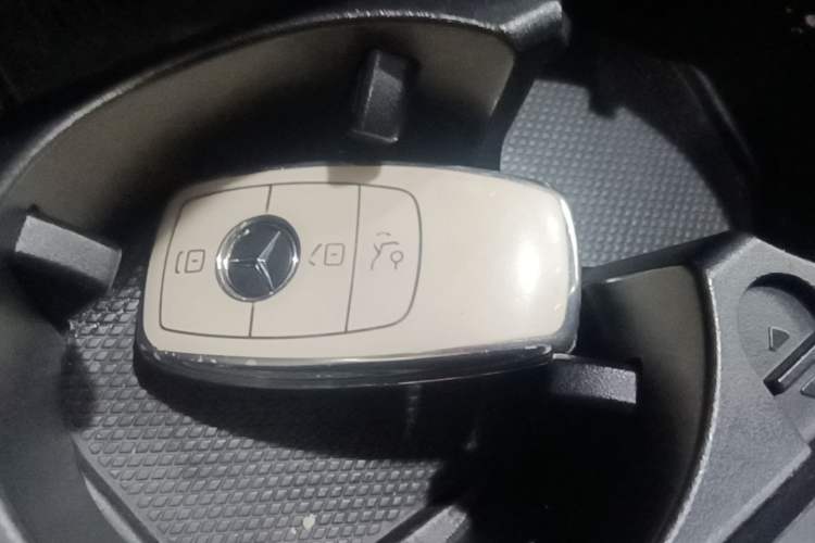 Used Mercedes-Benz C-Class 2020 C 260 L Sport Edition Vehicle Key