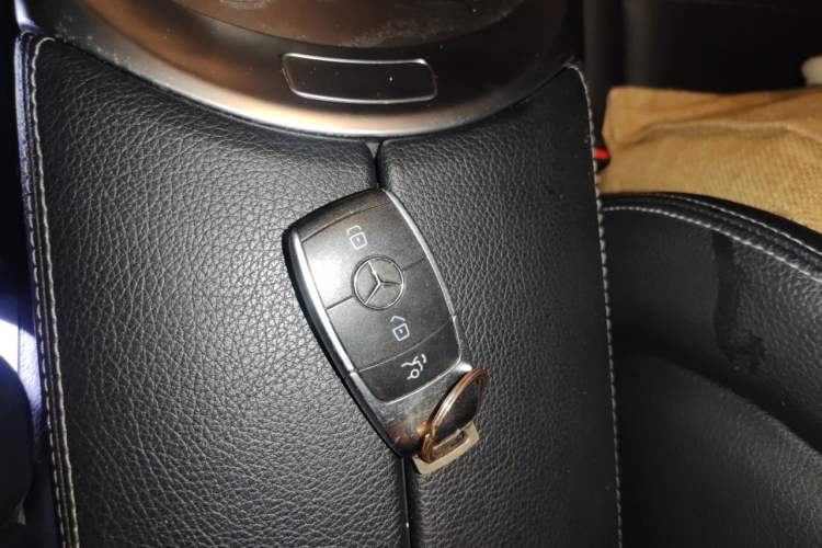 Used Mercedes-Benz C-Class 2020 C 200 L Fashion Edition Sport Version Vehicle Key