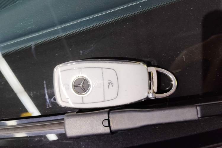 Used Mercedes-Benz C-Class 2020 Restyled C 260 L Sport Edition Vehicle Key