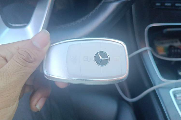 Used Mercedes-Benz C-Class 2020 C 260 L Sport Edition Vehicle Key