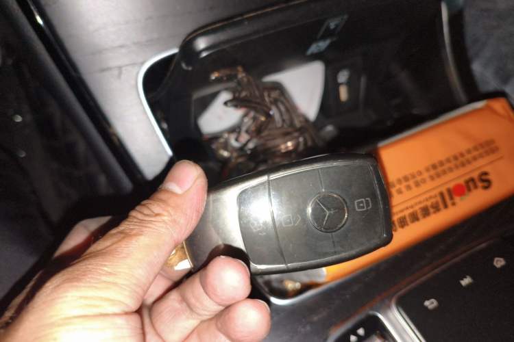 Used Mercedes-Benz C-Class 2020 C 260 L Sport Edition Vehicle Key
