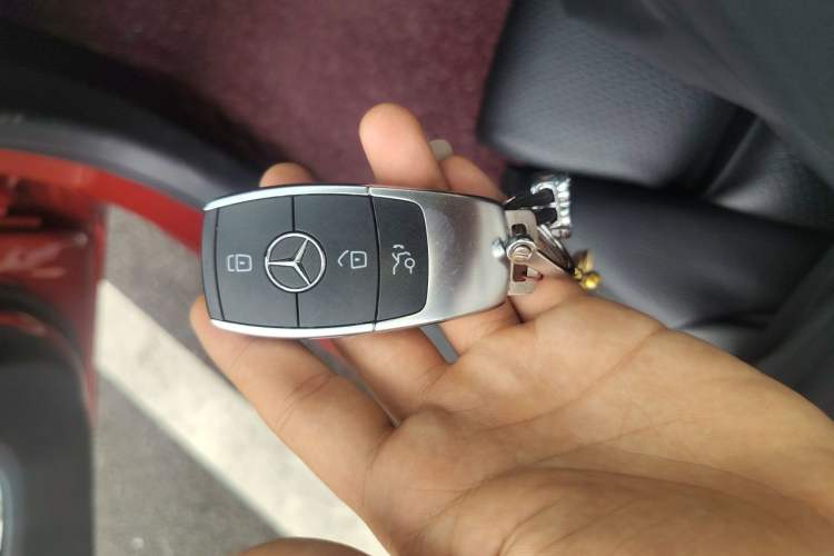 Used Mercedes-Benz C-Class 2020 Restyled C 260 L Sport Edition Vehicle Key