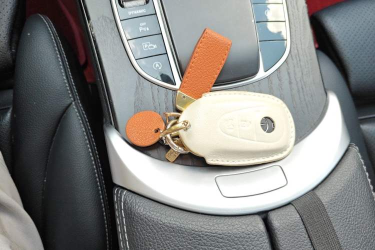 Used Mercedes-Benz C-Class 2020 Restyled C 260 L Sport Edition Vehicle Key