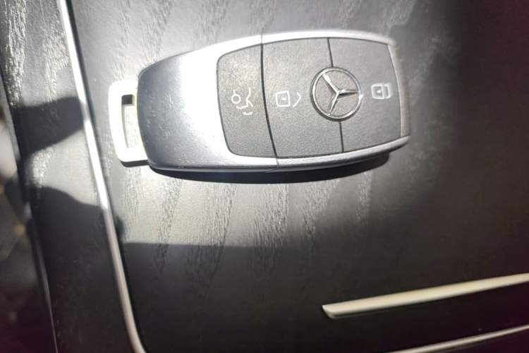 Used Mercedes-Benz C-Class 2020 Restyled C 260 L Sport Edition Vehicle Key