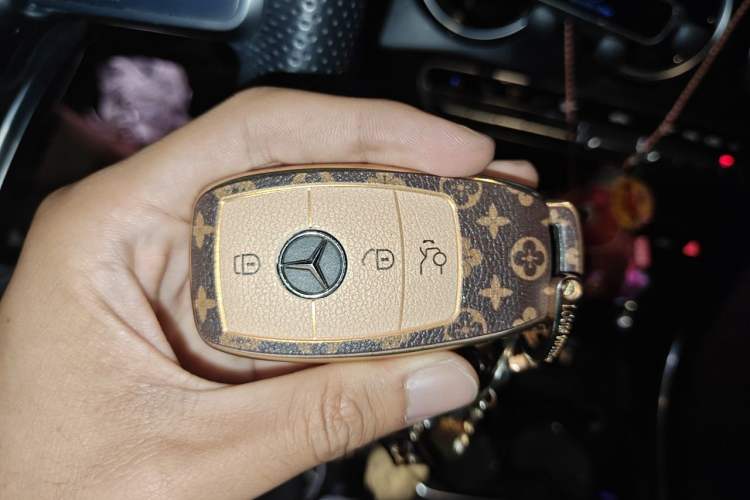 Used Mercedes-Benz C-Class 2020 Restyled C 260 L Sport Edition Vehicle Key