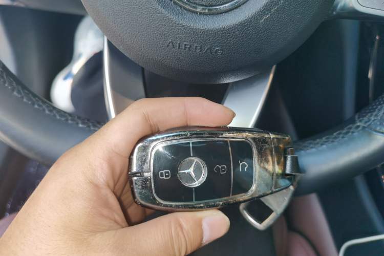 Used Mercedes-Benz C-Class 2020 Restyled C 260 Sport Edition Vehicle Key