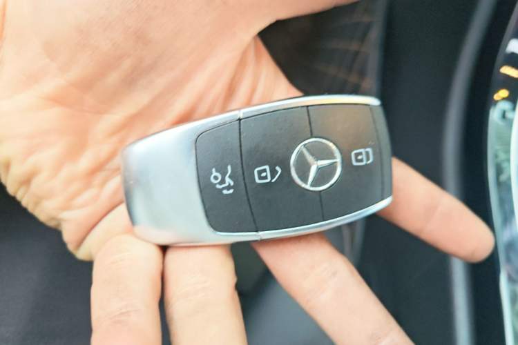 Used Mercedes-Benz C-Class 2020 C 260 Sport Edition Vehicle Key