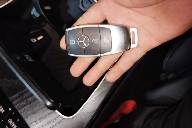 Used Mercedes-Benz C-Class 2020 Restyled C 260 L Sport Edition Vehicle Key