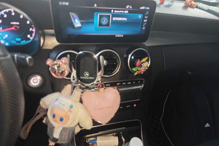 Used Mercedes-Benz C-Class 2020 Restyled C 260 L Sport Edition Audio And AC Panel