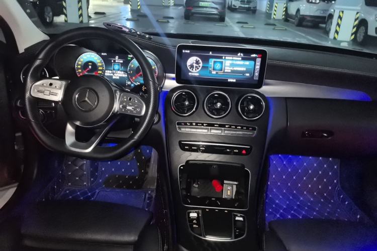 Used Mercedes-Benz C-Class 2020 C 260 L Sport Edition Center Console
