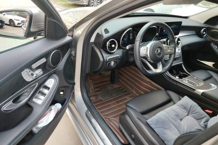 Used Mercedes-Benz C-Class 2020 Restyled C 260 L Sport Edition Driver Seat
