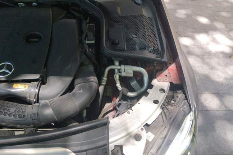 Used Mercedes-Benz C-Class 2020 C 200 L Fashion Edition Sport Version Engine Bay Left
