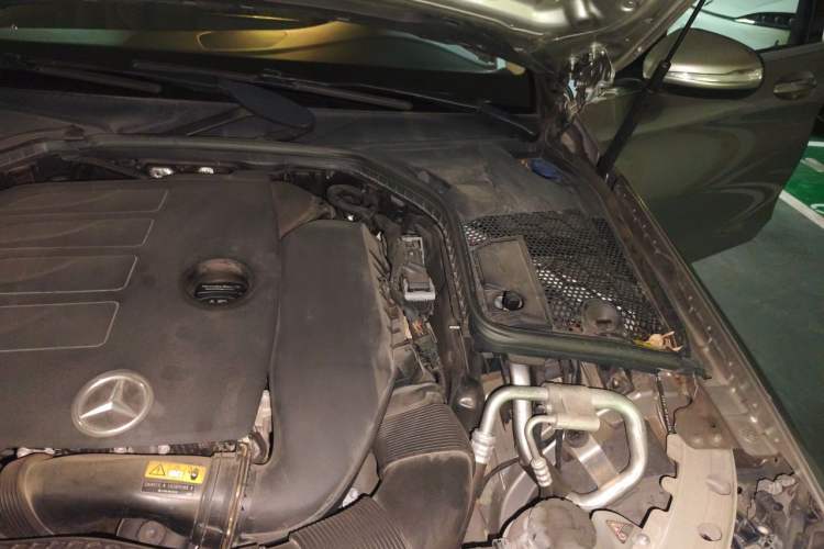 Used Mercedes-Benz C-Class 2020 C 260 L Sport Edition Engine Bay Left